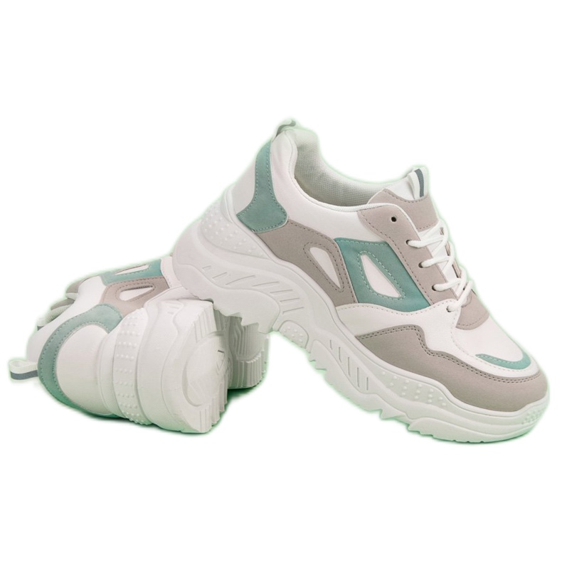 Tênis na plataforma branco 1