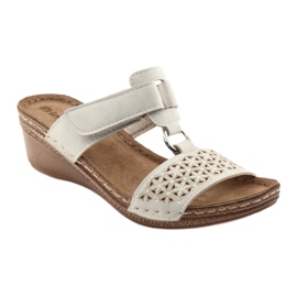 Chinelos de velcro de lantejoulas bege Inblu NA03 1