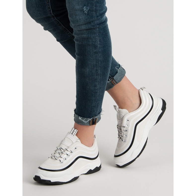 Calçados esportivos têxteis branco 1 Calçados esportivos têxteis branco 1