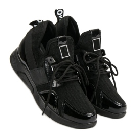 Tênis Slip-On Pretos 1