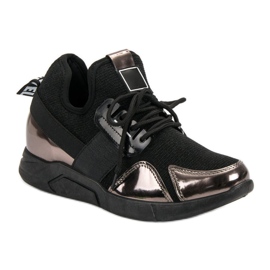 Tênis Slip-On Pretos 1