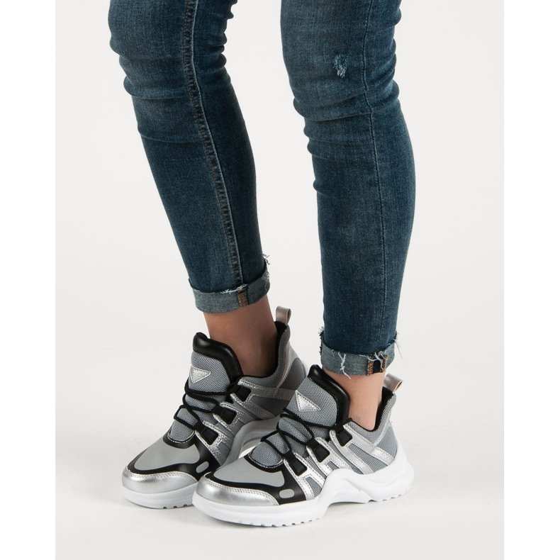 Calçados Esportivos Cinza 1