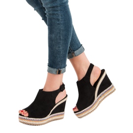 Nio Nio Sandálias de cunha embutidas preto 1