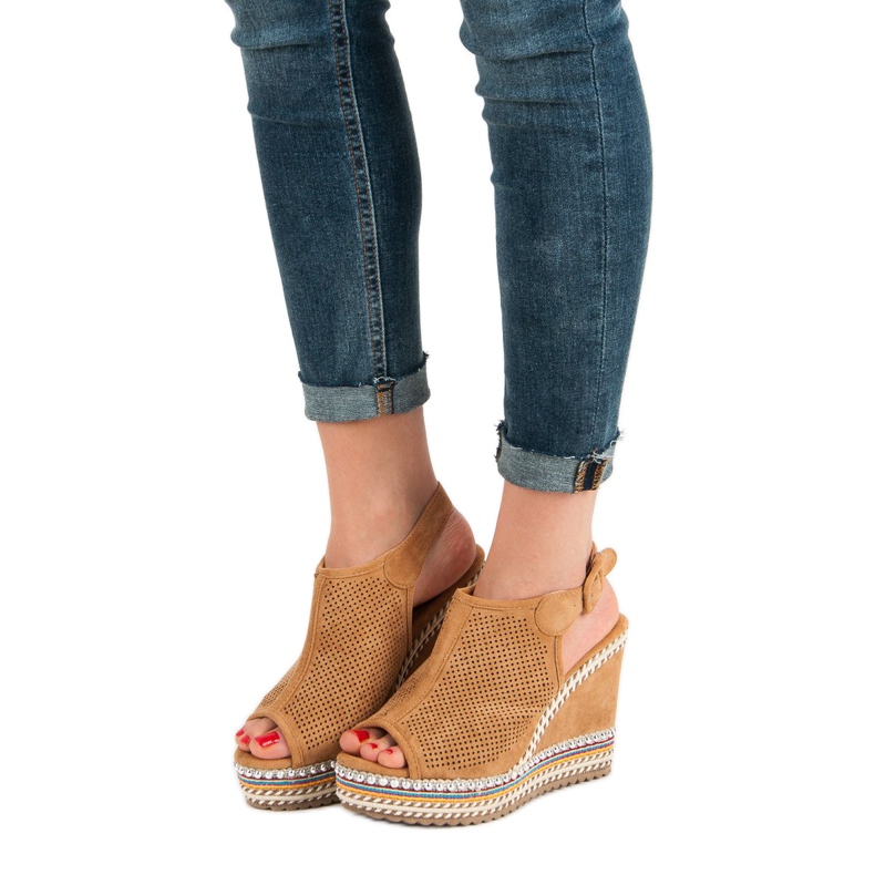 Nio Nio Sandálias de cunha embutidas castanho 1