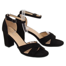 Sandálias pretas FH-3M26 pretas no poste preto 1