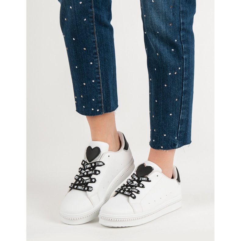 Calçados esportivos de amarrar branco 1