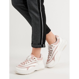 Tênis branco e rosa 2