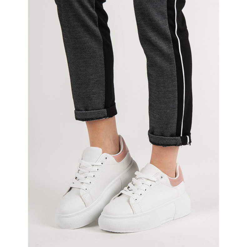 Renda Sapatos Brancos na Plataforma 2