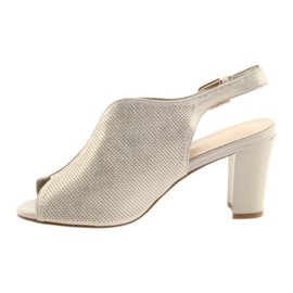 Sandálias no posto de Sergio Leone 812 bege dourado 2