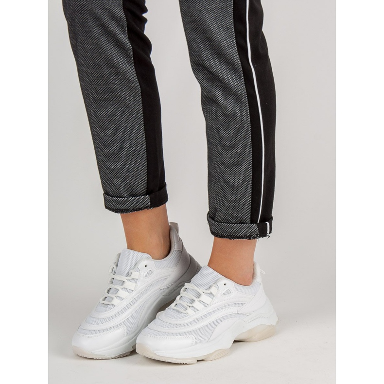 Calçados esportivos de amarrar branco 2