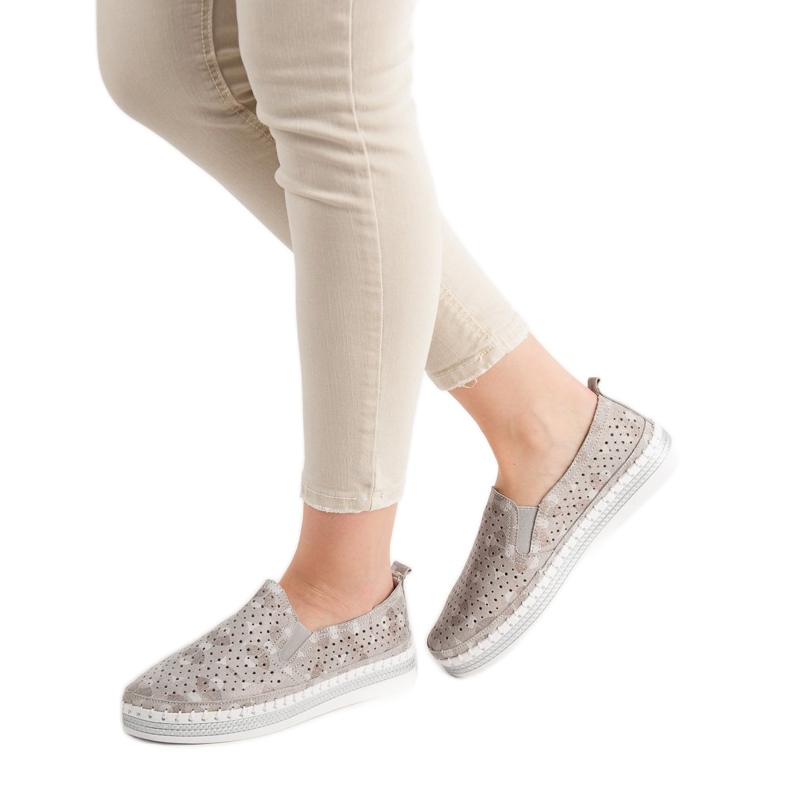 Goodin Slipons de couro bege 1