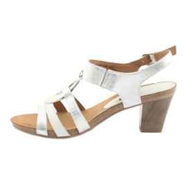 Sandálias femininas Caprice com ornamento 28308 oval prata branco cinza 2