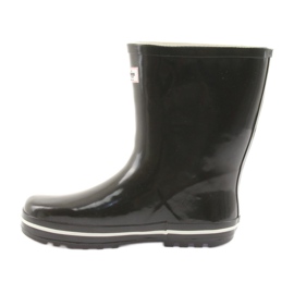 Galochas pretas não isoladas American Club branco preto 2