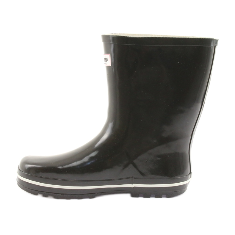 Galochas pretas não isoladas American Club branco preto 2