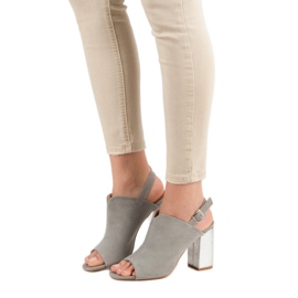 Sandálias construídas em um bar VINCEZA cinza 2