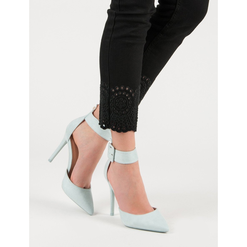 Salto de camurça azul 2