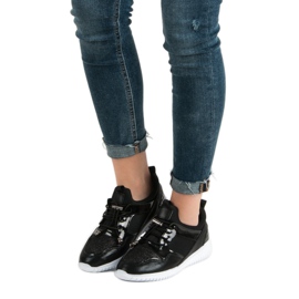 Calçados esportivos com cordão preto 2 Calçados esportivos com cordão preto 2