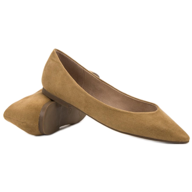 Corina Bailarina no Spitz castanho 1