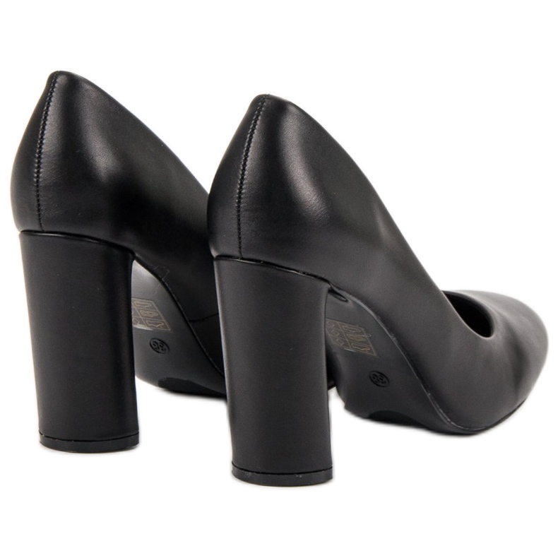 Small Swan Bombas pretas em um pilar preto 1