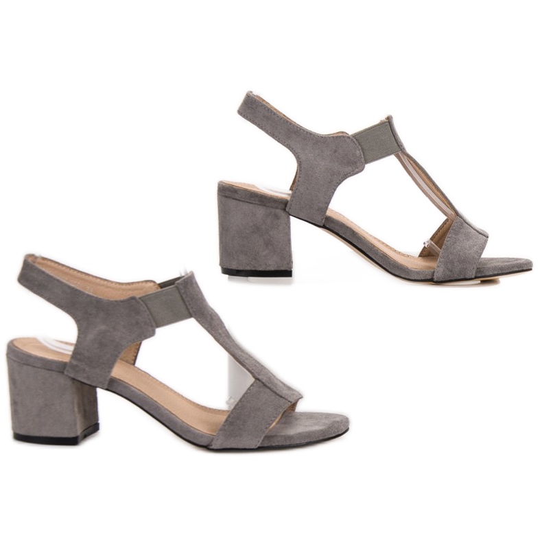 Evento Slip-on Sandals em uma postagem cinza 1