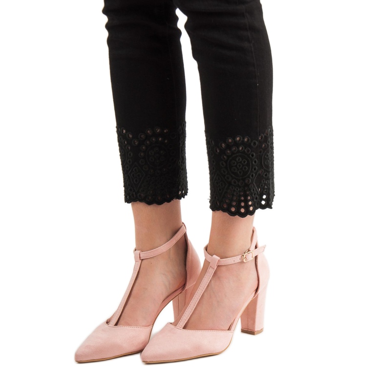 Primavera Bombas rosa em um pilar 2