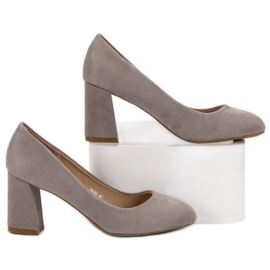 Super Mode Bombas em um pilar cinza 2