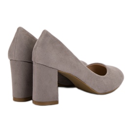 Super Mode Bombas em um pilar cinza 1