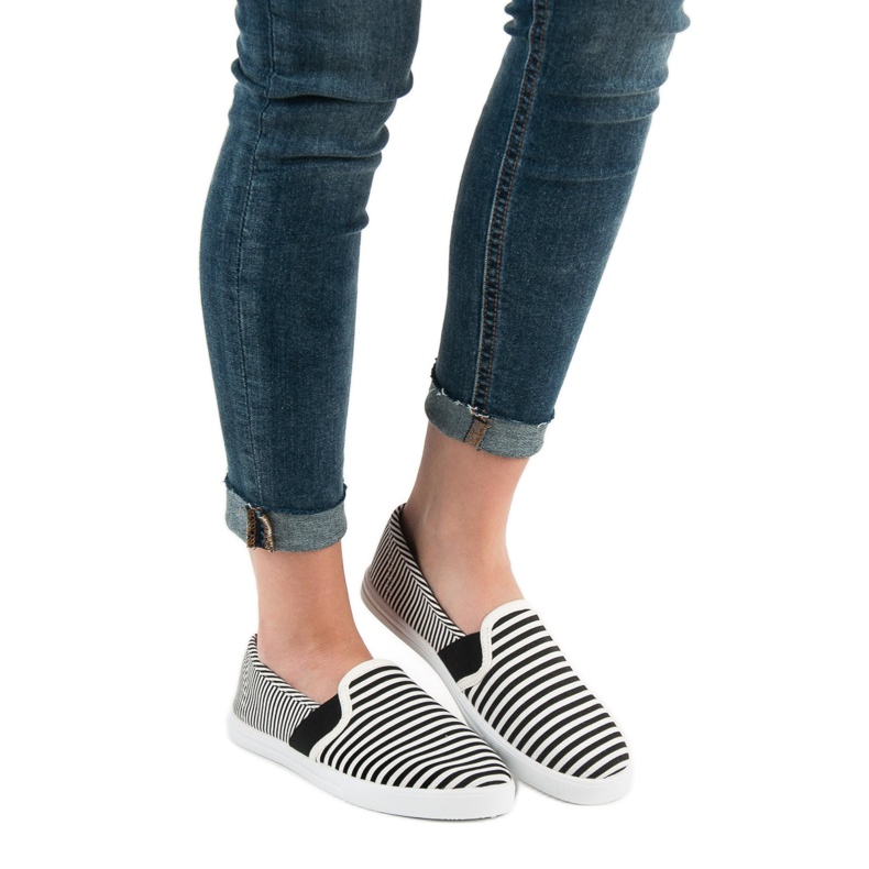SHELOVET Slipons listrados branco preto 2