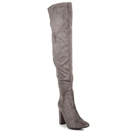 Seastar Mosqueteiros de camurça em um pilar cinza 1