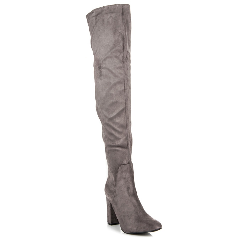 Seastar Mosqueteiros de camurça em um pilar cinza 1