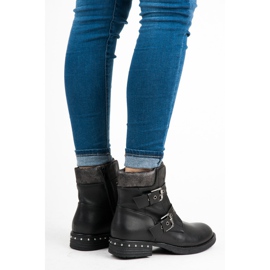 Erynn Trabalhadores da moda presos com um zíper preto 1
