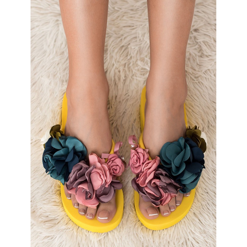 Fama Chinelos de espuma amarelo 2