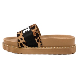 Erynn Amo chinelos de camurça castanho 2