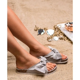 Diamantique Chinelos com laço cinza 2