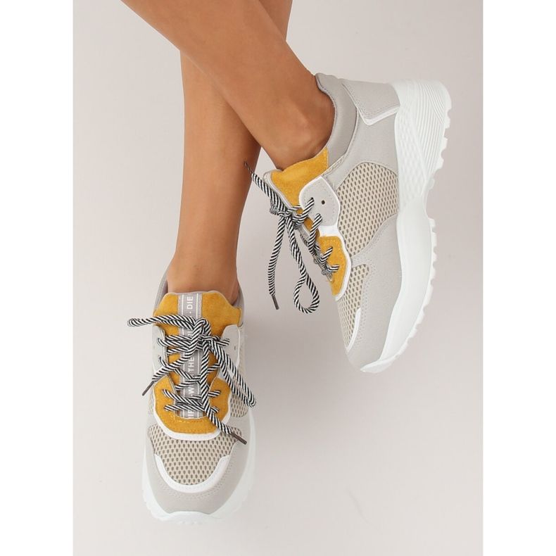 Tênis esportivos cinza BL170P amarelo 2