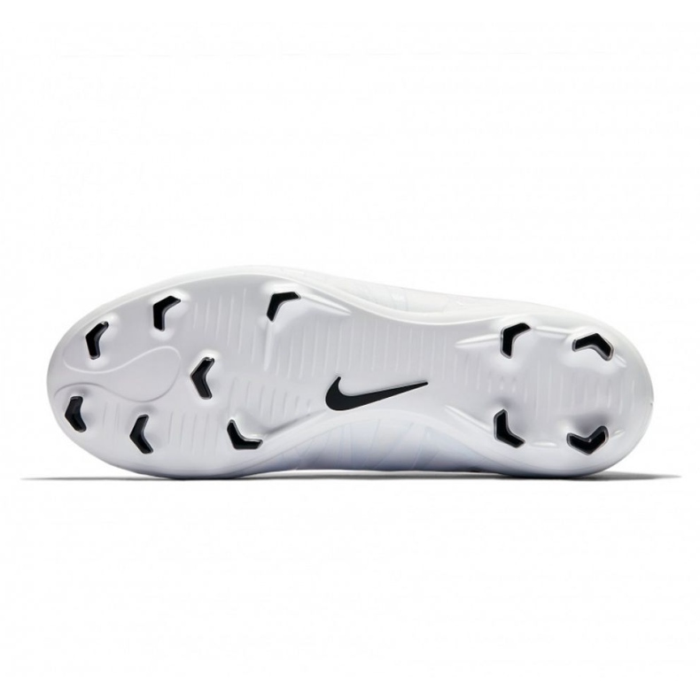 Chuteiras Nike Mercurial Victory Vi CR7 Fg Jr 852489-401 branco 2