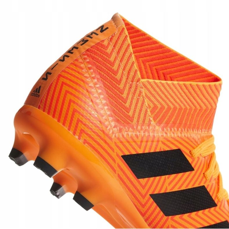 As chuteiras adidas Nemeziz 18.3 Fg Jr DB2352 multicolorido laranja 2