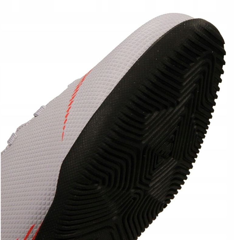 Sapatos de interior Nike Mercurial Vapor 12 Club Gs Ic Jr AH7354-060 multicolorido branco 2 Sapatos de interior Nike Mercurial Vapor 12 Club Gs Ic Jr AH7354-060 multicolorido branco 2