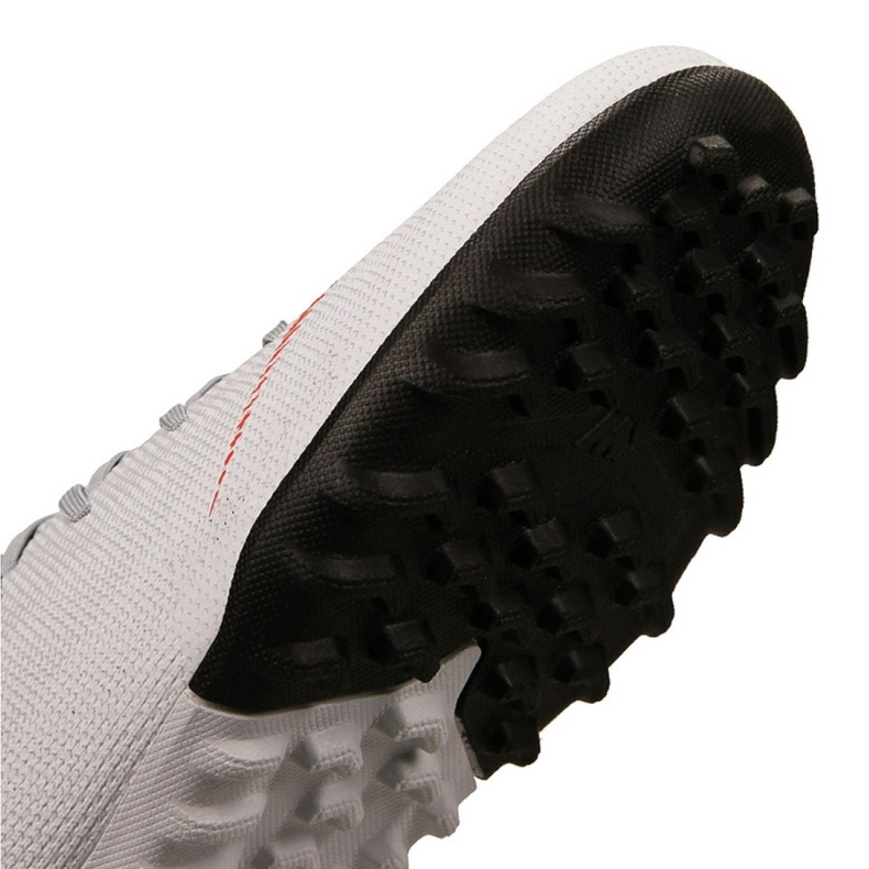 Chuteiras Nike Mercurial SuperflyX 6 Academy Tf M AH7370-060 multicolorido branco 2