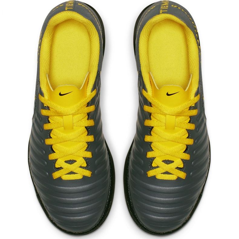 Chuteiras Nike Tiempo Legend 7 Club Tf Jr AH7261-070 preto cinza 2