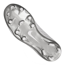 Chuteira Nike Legend 8 Academy Mg Jr AT5732-100 branco branco 2 Chuteira Nike Legend 8 Academy Mg Jr AT5732-100 branco branco 2