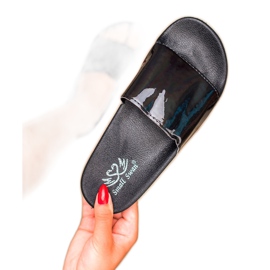 Small Swan Chinelos pretos elegantes 2