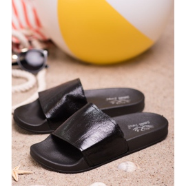 Small Swan Chinelos femininos casuais preto 2