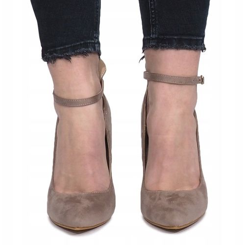 Sapatos caqui em um salto do céu multicolorido verde 1 Sapatos caqui em um salto do céu multicolorido verde 1