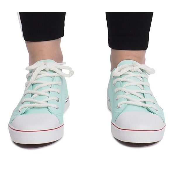 Tênis lavso verde perfurado 1