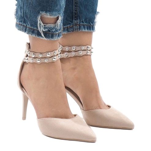 Sandálias bege de salto alto B-51 2