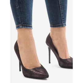 Salto de salto clássico preto AT-0596-L 1 Salto de salto clássico preto AT-0596-L 1