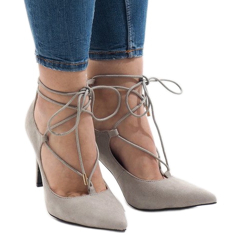 Gray bombeia em um pino 4524-5 cinza 1