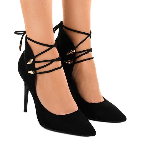 Bombas pretas em um pino amarrado 6251-P preto 1