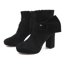 Botas de camurça em um poste preto LS5006 1